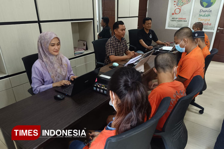 Polres Gresik Bongkar Jaringan Narkoba Gresik Utara, Sita Sabu dan Ribuan Pil Koplo