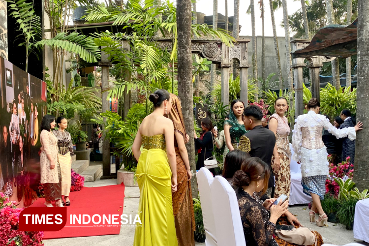 Gemerlap Kebaya Hotel Tugu Malang Menyatu dengan Semangat Generasi Muda