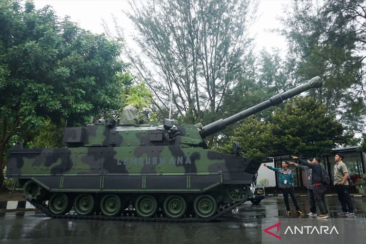 Gelar Pasukan di Batujajar Bandung, TNI AD Pamerkan 105 Alutsista Modern