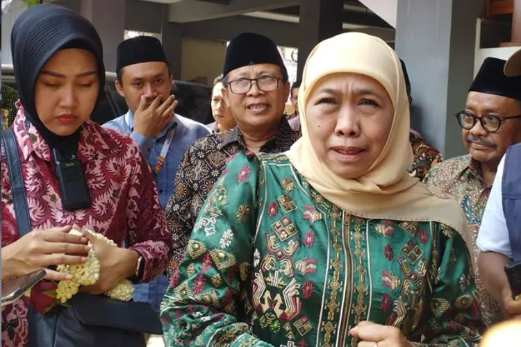 Singgung Nasionalisme, Gubernur Khofifah Ingatkan Pengibaran Bendera Tak Pantas