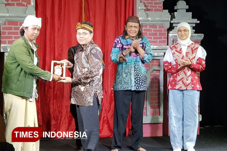 Dirjen Kemenbud Apresiasi Lesbumi Kota Malang Bangkitkan Kembali Topeng Menak
