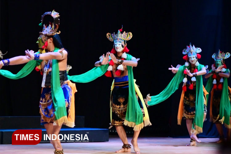 Memahami Seni Kebudayaan Kontemporer, Bergerak dan Dinamis