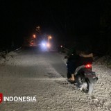 Dikeluhkan Pengendara, Warga Minta Jalan Pertigaan Gapura Ujungpangkah Diperbaiki