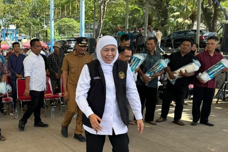 Seharian di Pacitan, Inilah 11 Agenda Gubernur Khofifah dari Pagi hingga Petang