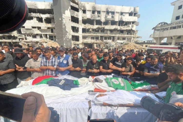 Kematian Al-Sharif terjadi beberapa minggu setelah CPJ dan organisasi lain memperingatkan adanya ancaman terhadapnya, menyusul unggahan juru bicara IDF, Avichai Adraee di X yang menuduhnya sebagai anggota sayap militer Hamas. (FOTO: Arab News/AFP)