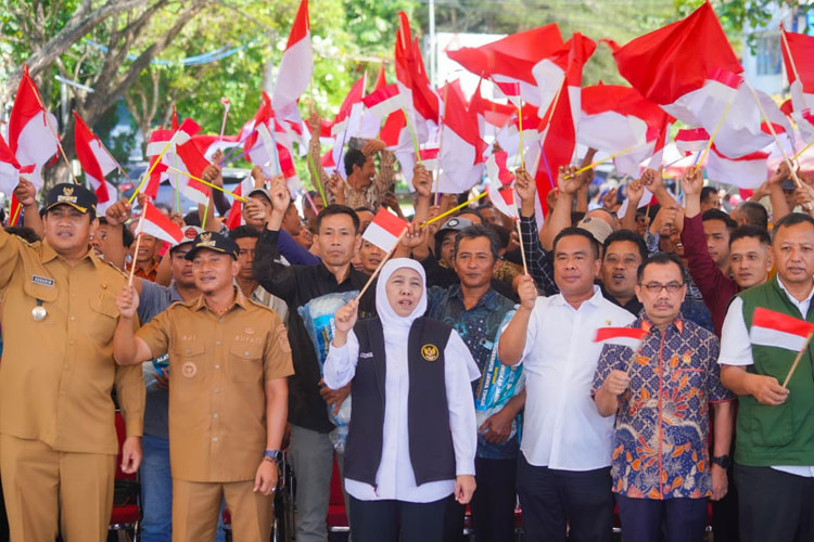 bantuan-khusus-bagi-nelayan-Kabupaten-Pacitan-2.jpg