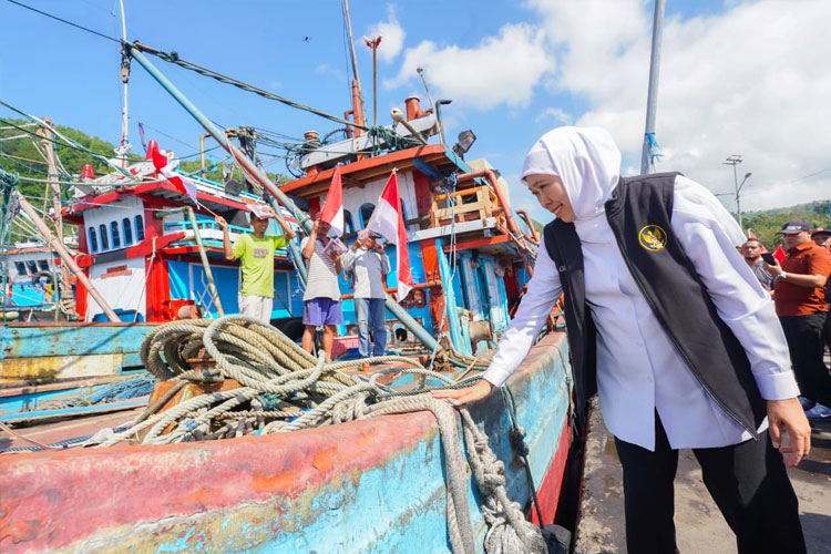 bantuan-khusus-bagi-nelayan-Kabupaten-Pacitan-3.jpg