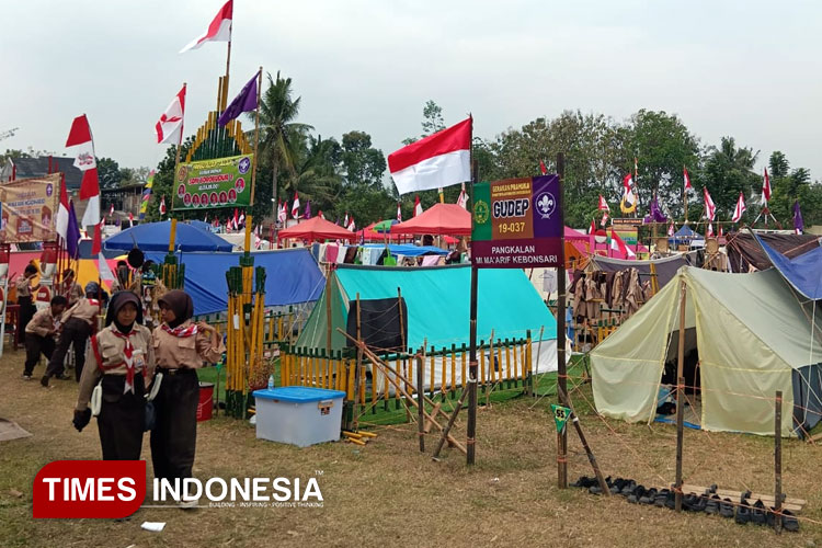 Camat-Borobudur-Subiyanto-a.jpg