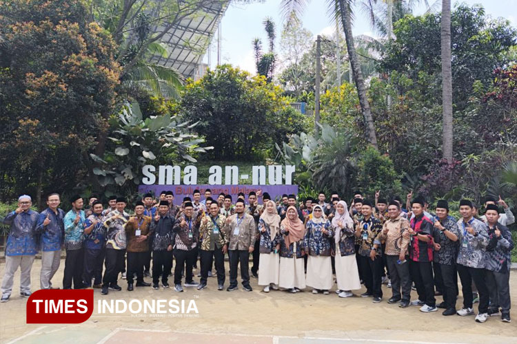 Guru-SMA-An-Nur.jpg