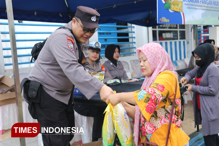 Polres Pacitan Targetkan 21 Ton Beras SPHP Ludes dalam Gerakan Pangan Murah