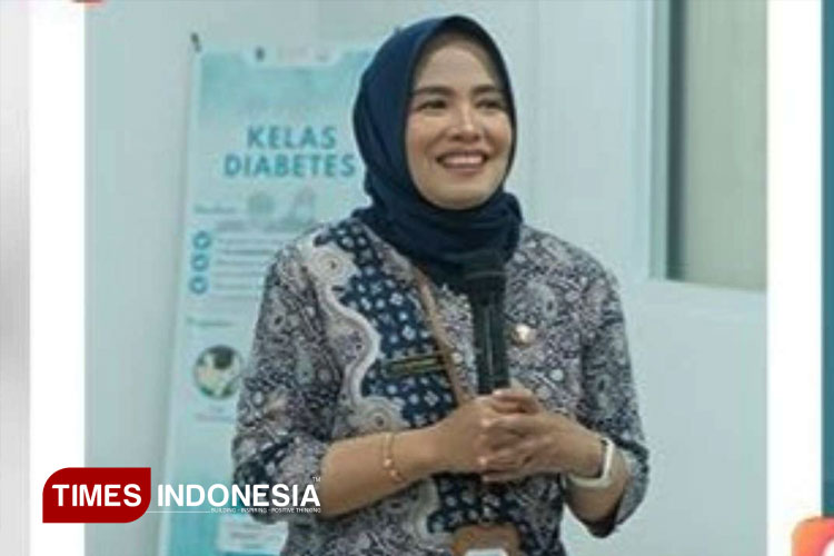 Berlakukan Pendaftaran BPJS Online, Titi Sutiamah : Tak Perlu Datang dari Pagi untuk Mengambil Antrian, Cukup Daftar dari Rumah