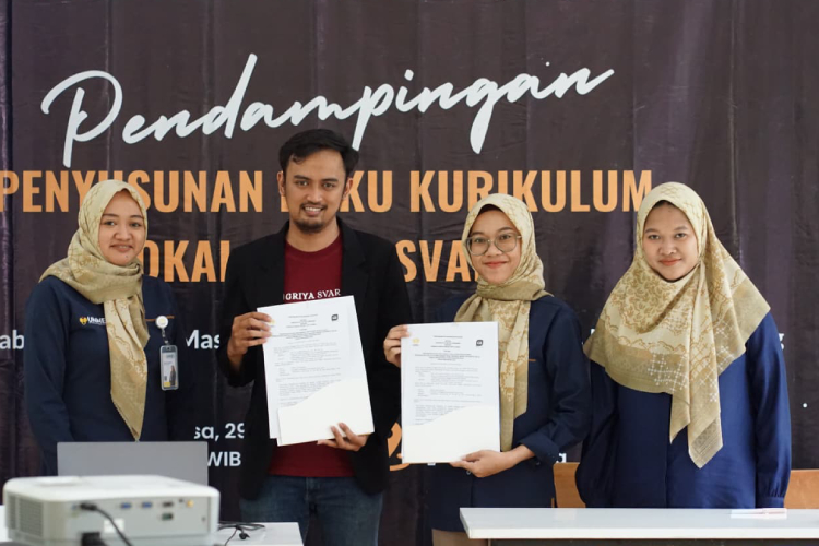 UNNES dan Griya Svara Banjarnegara Tingkatkan Pembelajaran Vokal Melalui E-Modul Interaktif