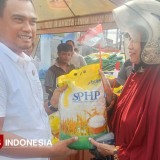 Diserbu Warga, 2 Ton Beras Ludes dalam 30 Menit di Pemalang