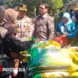 Beras Mahal, Warga Bondowoso Berbondong-bondong Beli Beras Bulog