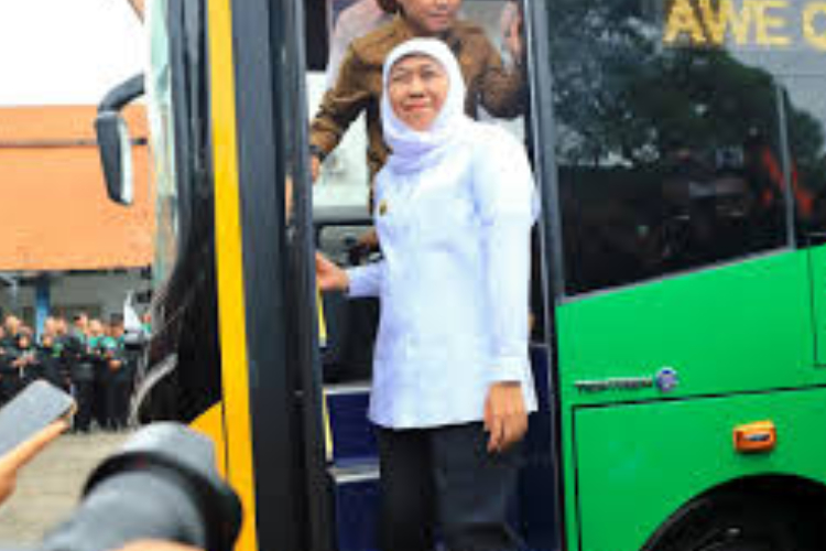 Kado HUT RI, Gubernur Khofifah Gratiskan Bus Trans Jatim Selama 2 Hari