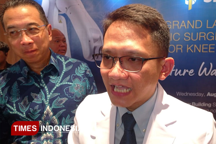 Teknologi CUVIS Robotic Surgical Assistant, Operasi Lutut Resiko Minim Nyeri