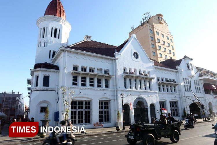 Kota Lama: Studio Foto Outdoor Terbesar di Surabaya