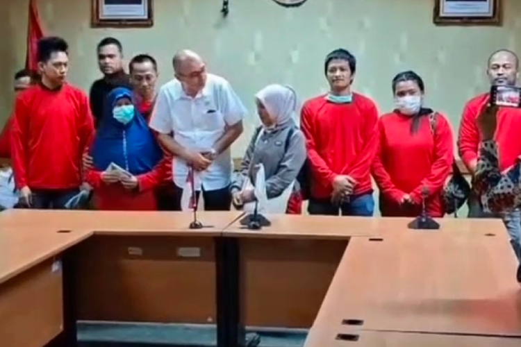 Anggota DPR Bantu Pemulangan 8 PMI Asal Bondowoso, Situbondo, dan Banyuwangi