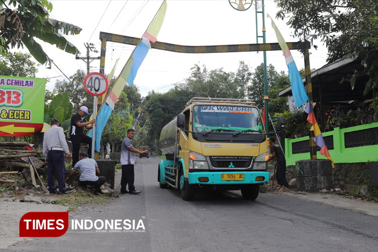 Dishub Sleman Pasang Rambu Batas Kecepatan, Truk Pasir Dilarang Ngebut