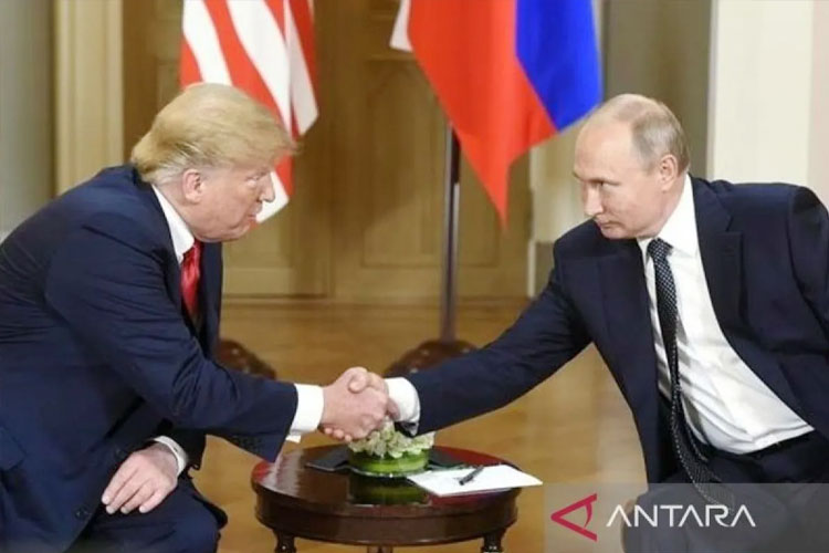 Putin-Trump Bertemu Empat Mata di Alaska: Bahas Isu Strategis dengan Delegasi Terbatas