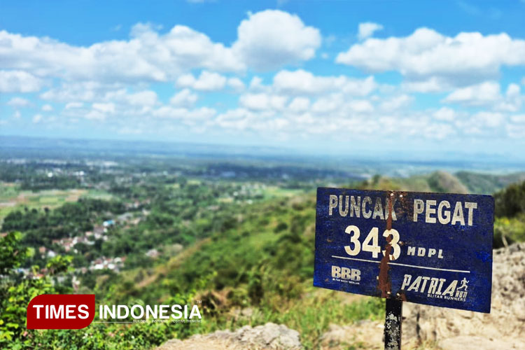 Mengembara Panorama di Gunung Pegat Blitar yang Melegenda