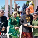 Harjakasi ke-207, Bupati Situbondo Mas Rio Dinobatkan sebagai Tokoh Pendorong UMKM 2025