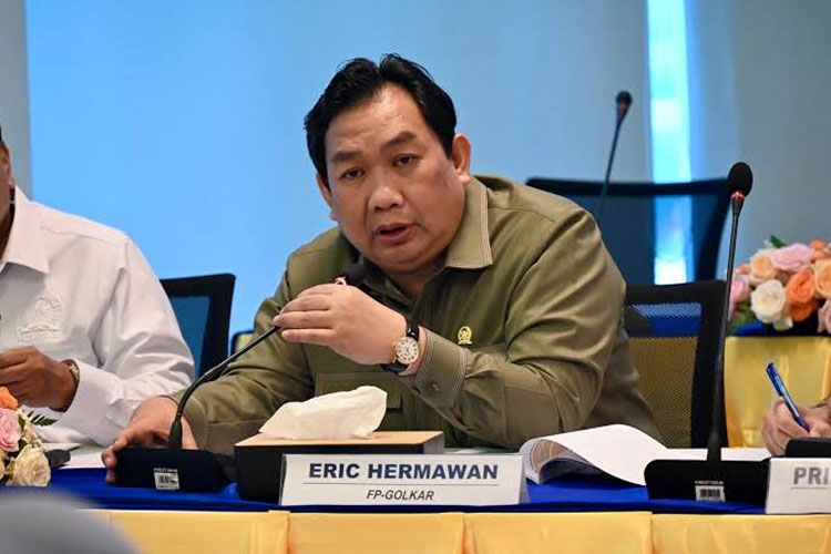 Dr. Eric Hermawan, M.T., M.M., resmi memimpin Dewan Pimpinan Wilayah (DPW) Ikatan Keluarga Madura (IKAMA) Jawa Timur. (Foto: dok Pribadi)