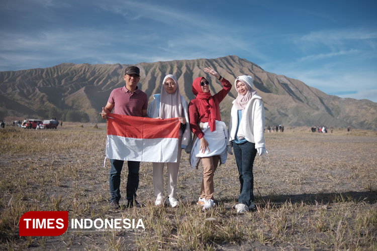 Bromo di Bulan Agustus: Pesona Alam dan Cahaya Purnama