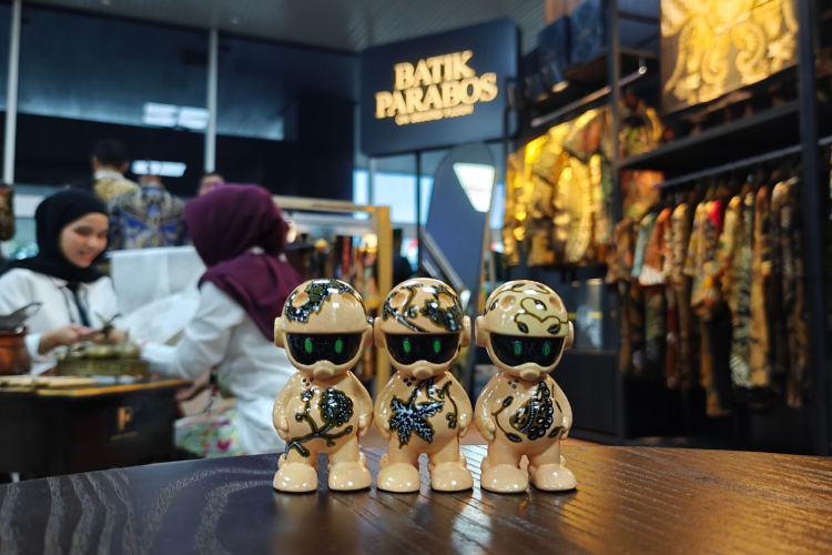 Batik Parabos dan Robot Cimot Tampil di Sidang Tahunan MPR RI 2025