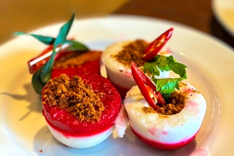 Kue Talam Merah Putih, Perpaduan Rasa Bandeng dan Udang yang Bikin Bangga Sidoarjo