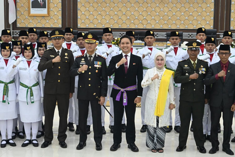 Pengukuhan Paskibraka Kabupaten Cianjur. (FOTO: Instagram @infocianjur)