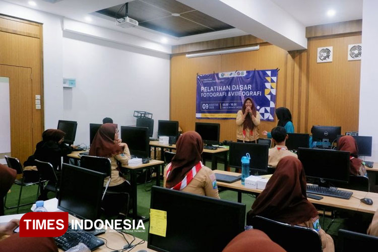 Pelatihan-Dasar-Fotografi.jpg