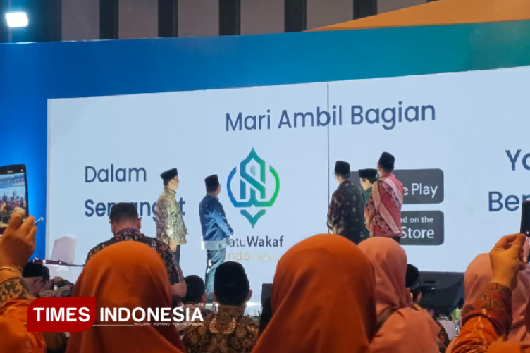 Sekjen-Kemenag-b.jpg