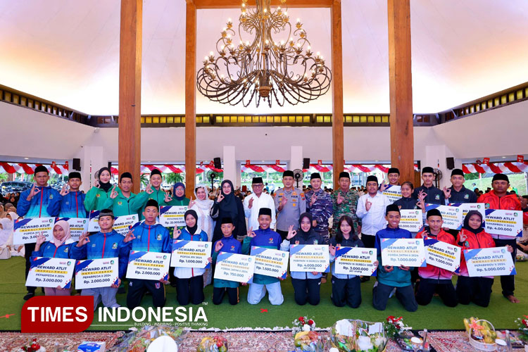 Pemkab Banyuwangi Kucurkan Reward Rp1,7 Miliar untuk 385 Atlet dan Pelatih Berprestasi