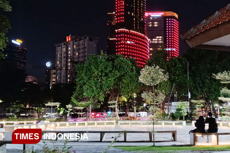 Sensasi Beda Taman Prestasi vs Graha Natura Park, Dua Pilihan Habiskan Sore di Surabaya