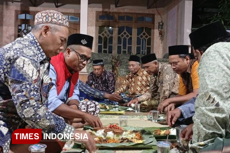 malam-tirakatan.jpg
