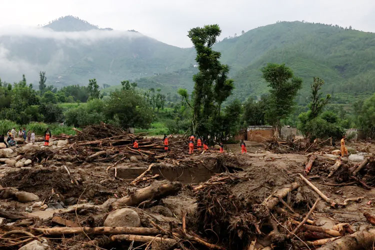 Banjir Bandang di Pakistan Tewaskan 337 Orang, Puluhan Masih Hilang