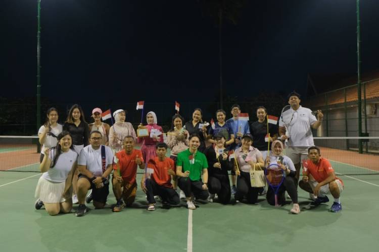 Coaching-tenis-Smash-for-Freedom-di-Sheraton-Surabaya-b.jpg