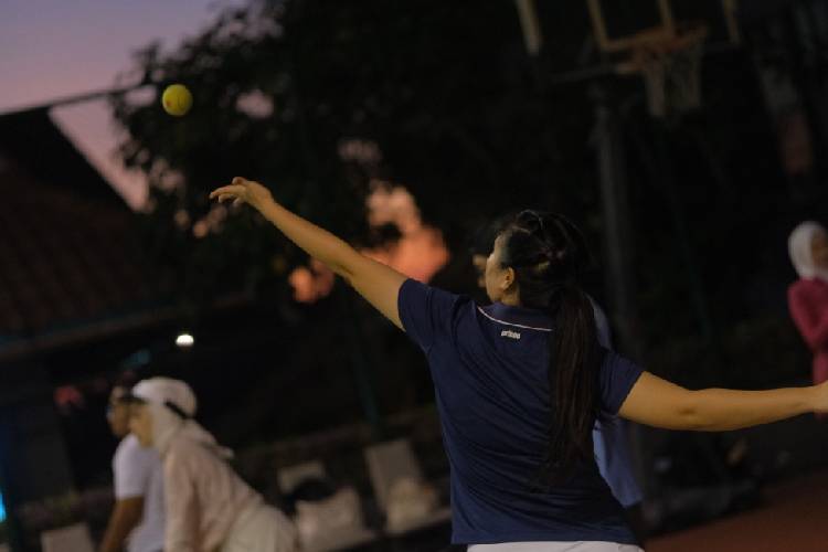 Coaching-tenis-Smash-for-Freedom-di-Sheraton-Surabaya-c.jpg