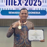 HUT ke-80 RI, Kepala SMKN 1 Sudimoro Pacitan Persembahkan Medali Emas Internasional