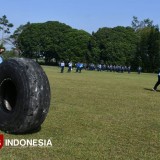 HUT RI ke-80, Lanud Abdul Rachman Saleh Gelar Lomba Unik dengan Ban Pesawat