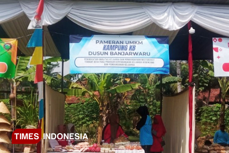 Para-peserta-Jambore-Desa-Wisata-dan-Kepala-Desa-Sindangbarang.jpg