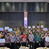 Apresiasi Desa dan Kelurahan di Jawa Timur, DPMD Jatim serahkan 3 penghargaan bergengsi yakni Pelaksana Gotong Royong Terbaik, Desa Berkinerja Baik dan Lomba Desa dan Kelurahan Provinsi Jawa Timur 2025
