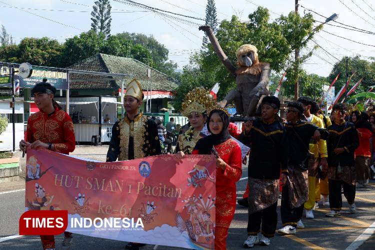SMAN-1-Pacitan-Adi-Supratikto-c.jpg