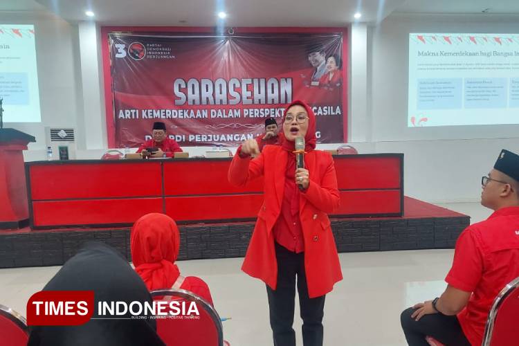 Kader PDI Perjuangan Kabupaten Malang Sarasehan Kemerdekaan dalam Perspektif Pancasila