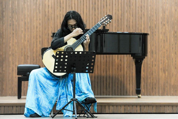 memainkan-nada-musik-klasik-4.jpg