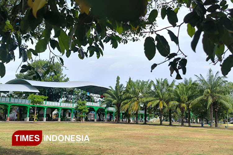 Pujasera-Alun---alun-Kota-Probolinggo.jpg