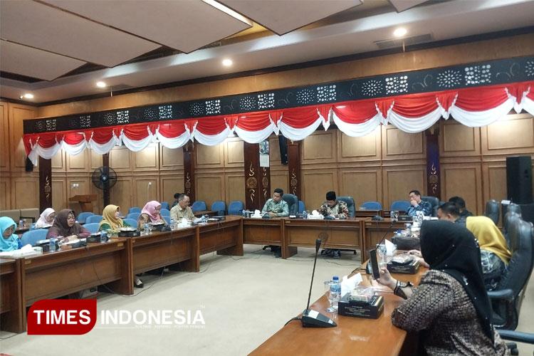 Dispendikbud Sidoarjo Siapkan Sanksi 11 SDN yang Kelebihan Pagu Siswa Baru