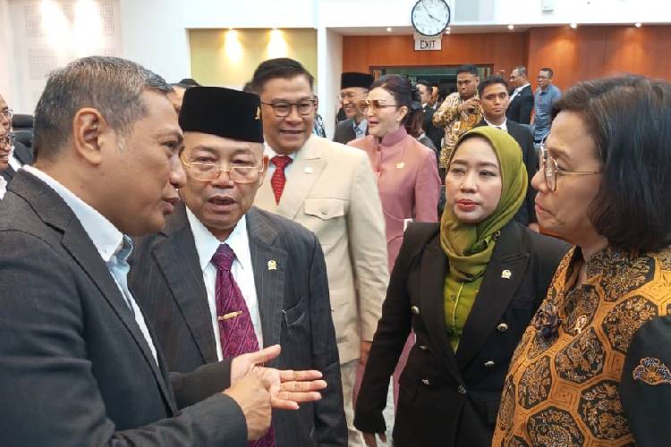 Sri-Mulyani-b.jpg
