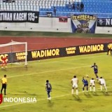Arema FC Tumbangkan Bhayangkara Presisi Lampung FC 2-1 Lewat Penalti Dramatis